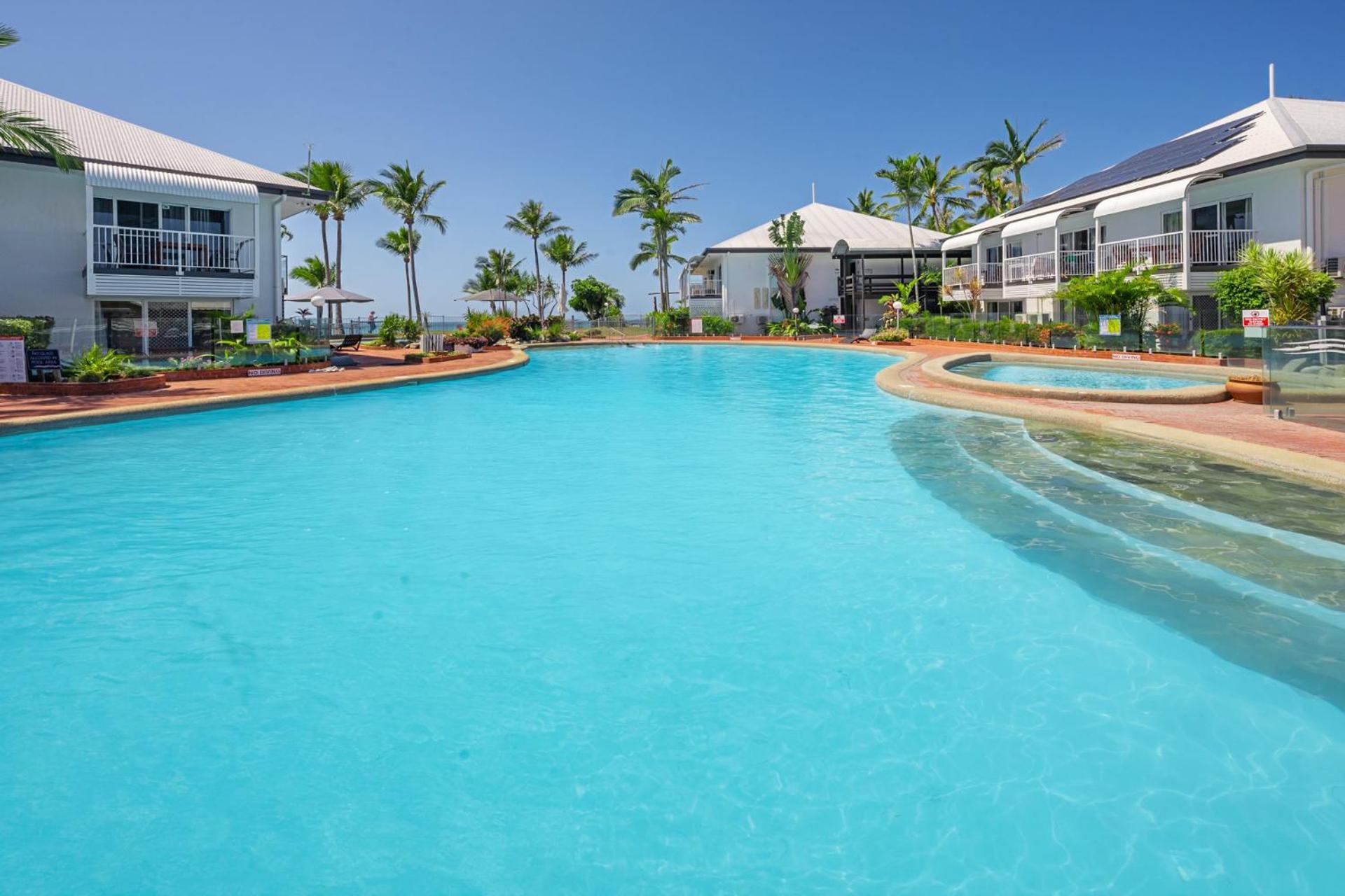The Resort At Dolphin Heads Макай Екстериор снимка