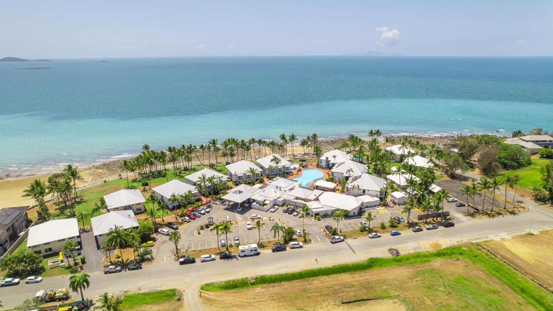 The Resort At Dolphin Heads Макай Екстериор снимка